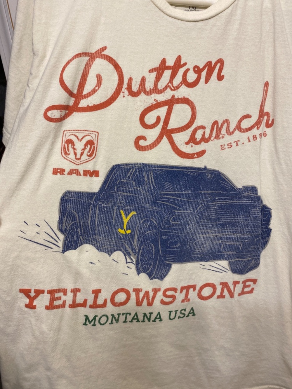 Yellowstone Dutton Ranch Tee Large - Picture 4 of 4
